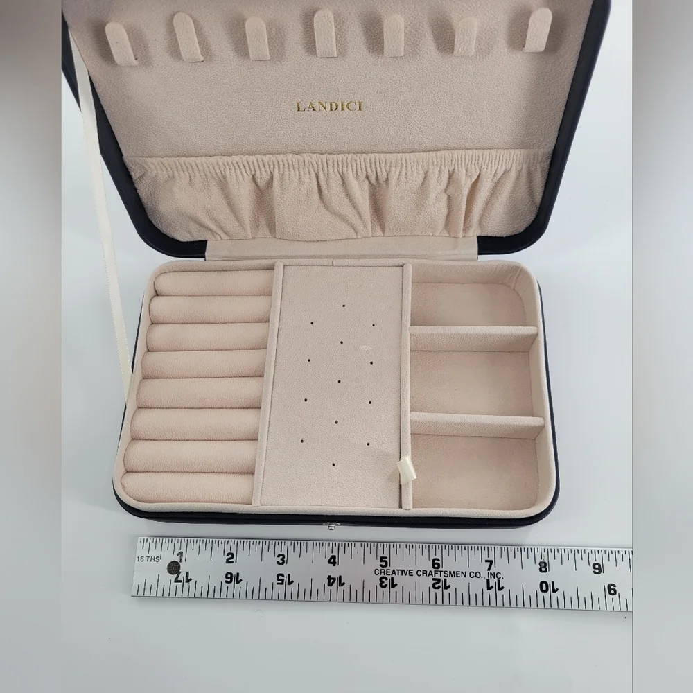 Landici navy jewelry case organizer